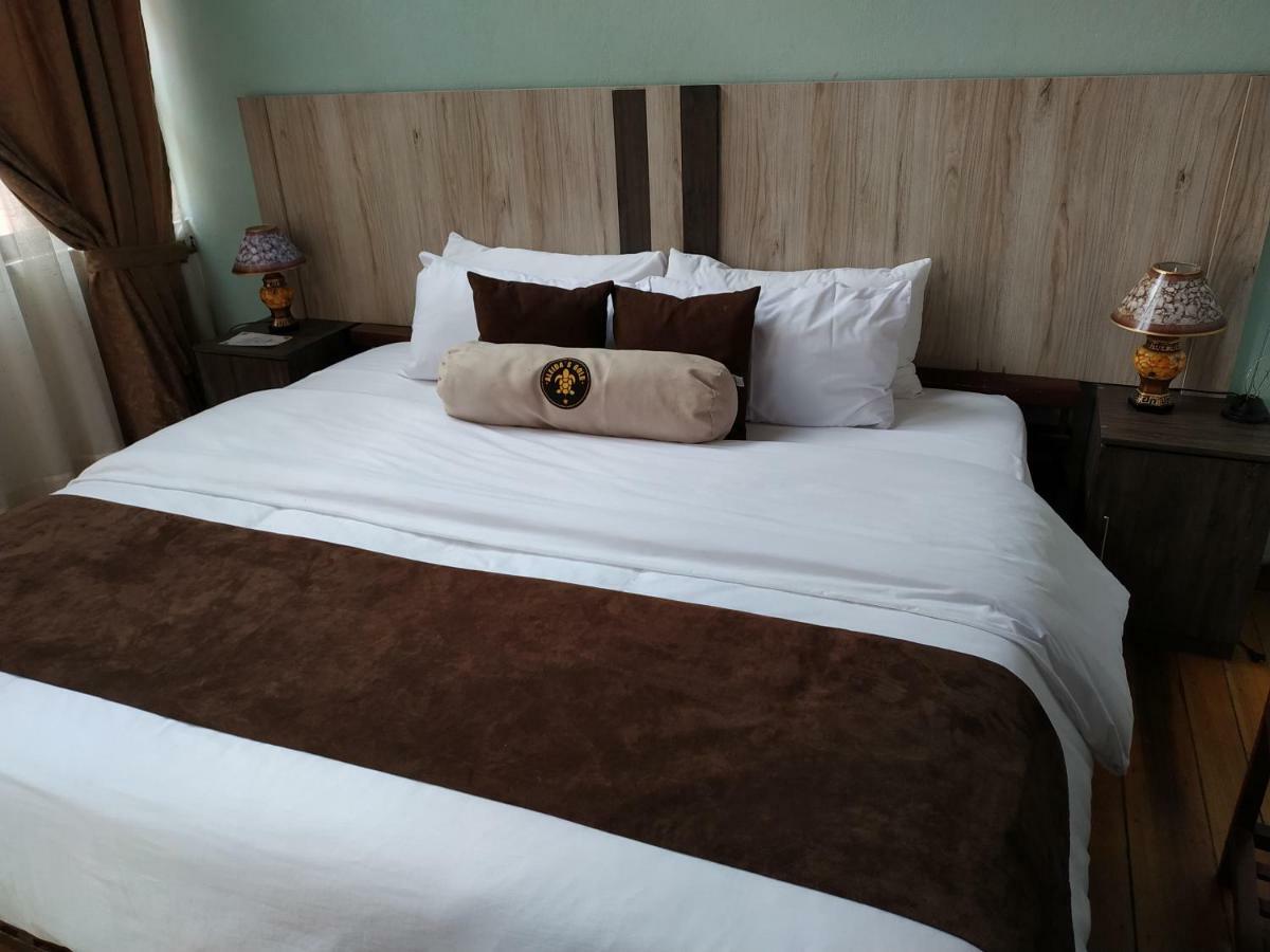 Aleida'S Hostal Puembo Ngoại thất bức ảnh