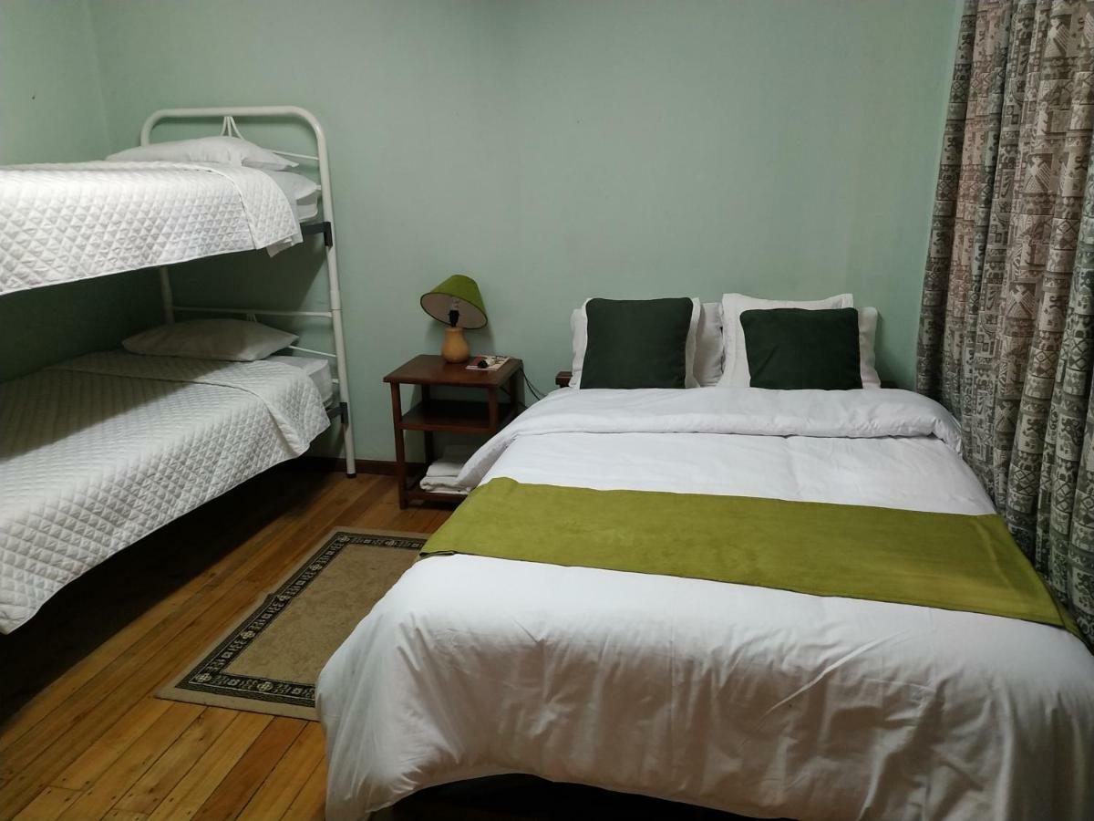 Aleida'S Hostal Puembo Ngoại thất bức ảnh