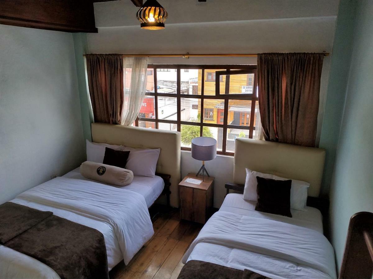 Aleida'S Hostal Puembo Ngoại thất bức ảnh